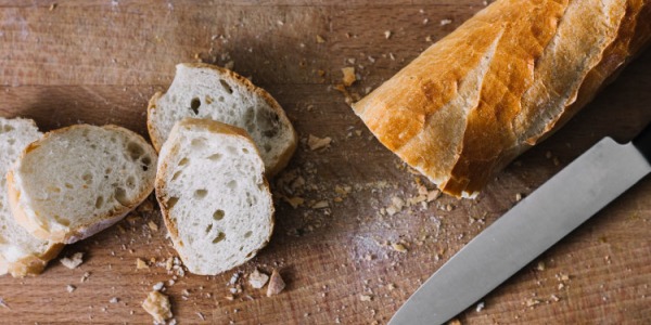 Il coltello per il pane, uno strumento immancabile in tutte le cucine